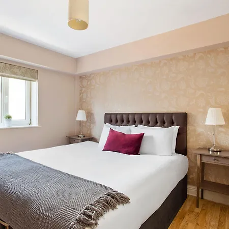 Hotel Drury Court