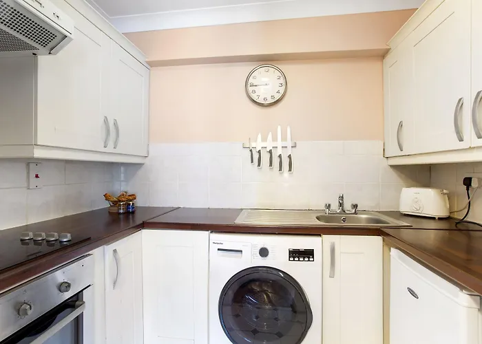 Drury Court Hotel 3*