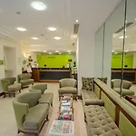 Drury Court מלון 3*