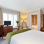 Отель Drury Court 3*