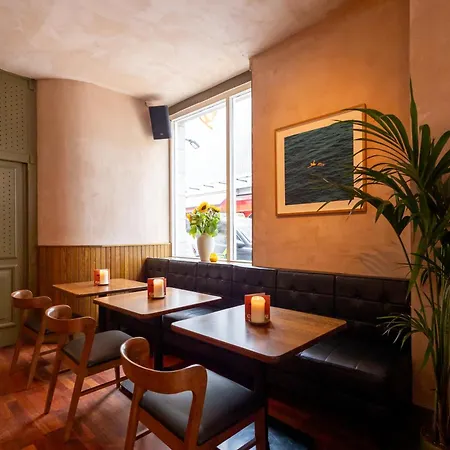 Drury Court Hotel 3*