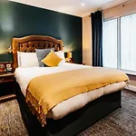 Hotel Drury Court 3*