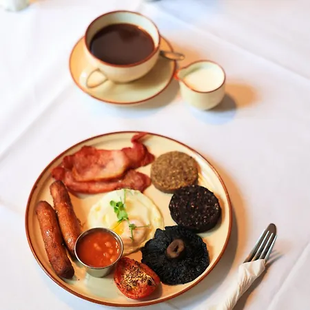 Drury Court Hotel 3*