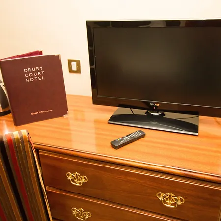 Drury Court Hotel 3*