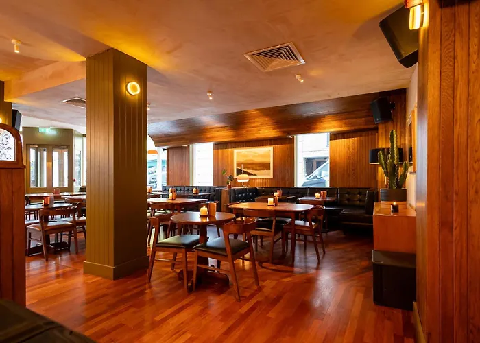 Drury Court Hotel 3*