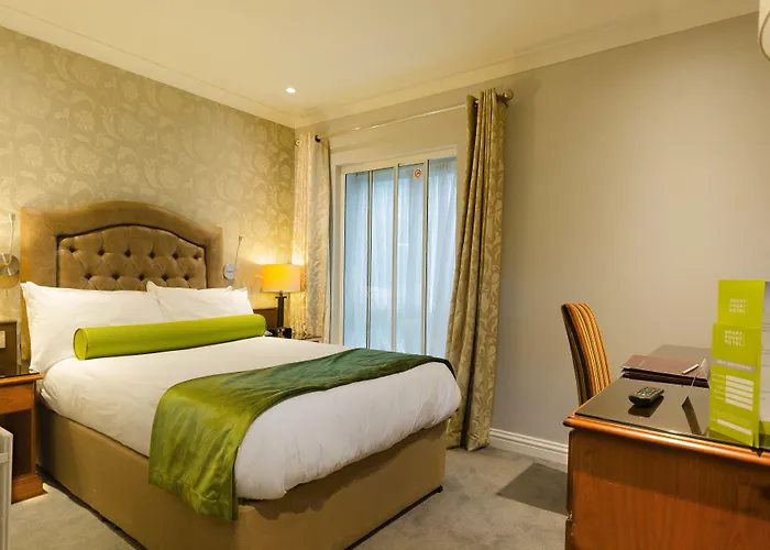 Drury Court Hotel 3*