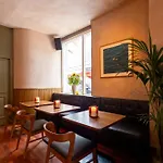 Drury Court Hotel 3*